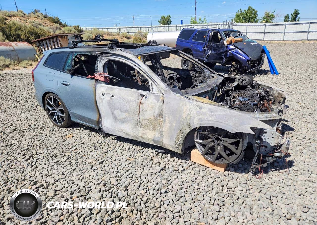 2024 Volvo V60 Polestar Engineered VIN:YV1H60EP7R1615864 - 4