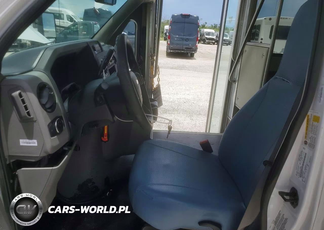 2021 Ford Econoline E350 Super Duty Cutaway Van VIN:1FDEE3FN7MDC10780 - 7