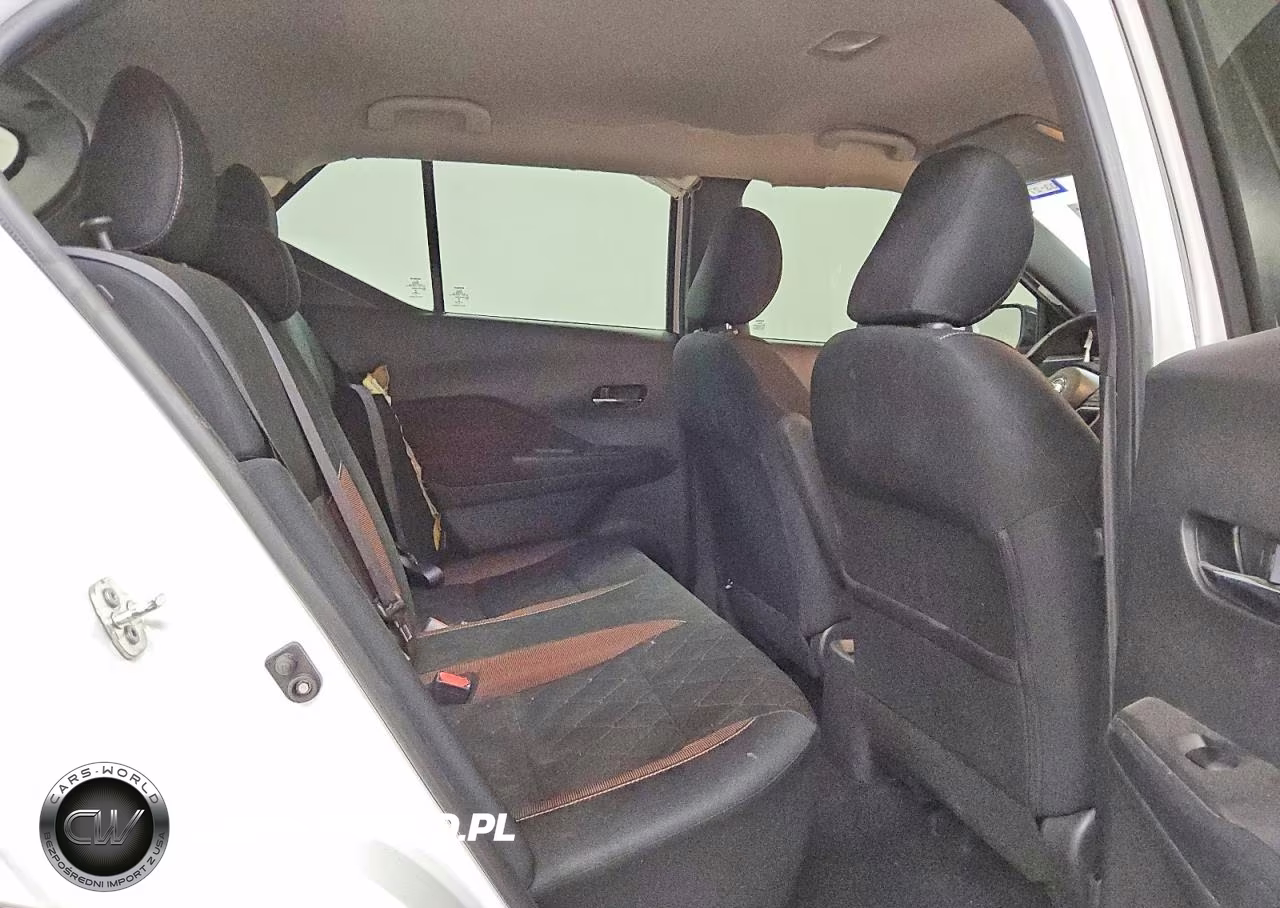 2020 Nissan Kicks Sr VIN:3N1CP5DVXLL490663 - 10