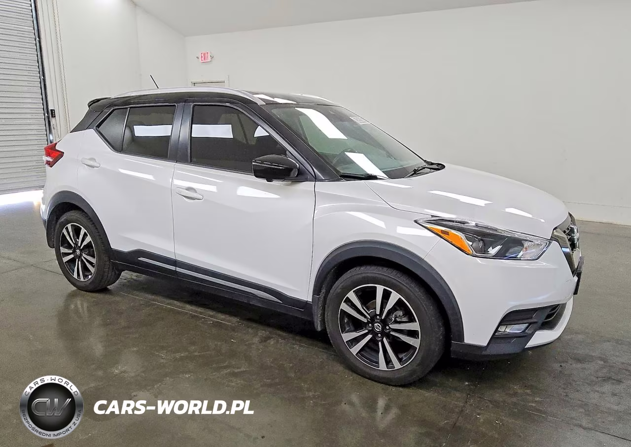 2020 Nissan Kicks Sr VIN:3N1CP5DVXLL490663 - 4