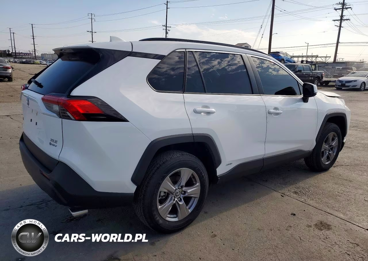 2025 Toyota Rav4 Hybrid Xle VIN:JTMRWRFV3SD333026 - 3