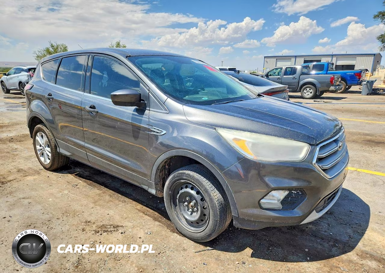 2017 Ford Escape Se VIN:1FMCU0GD5HUE37888 - 4