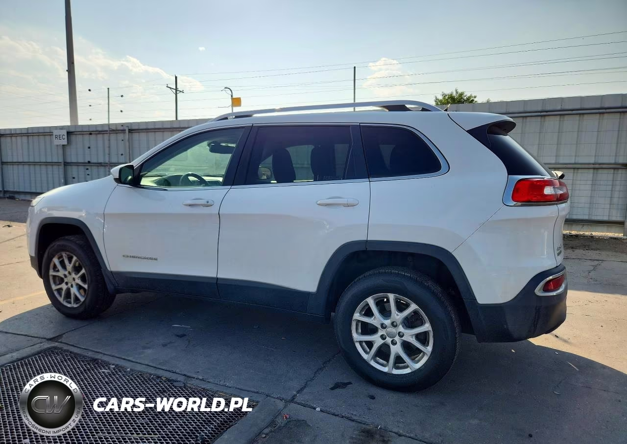 2014 Jeep Cherokee Latitude VIN:1C4PJMCB4EW224795 - 2