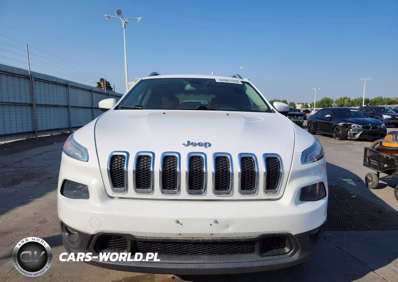 2014 Jeep Cherokee Latitude VIN:1C4PJMCB4EW224795 - 5