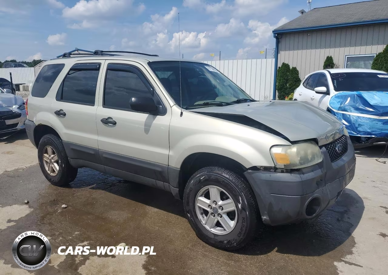 2005 Ford Escape Xls VIN:1FMYU02Z35KA02044 - 4