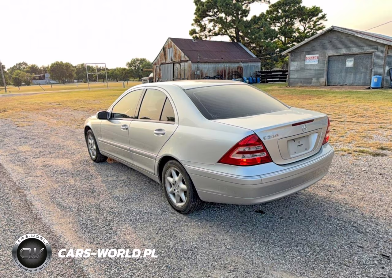 2003 Mercedes-Benz C 240 VIN:WDBRF61JX3F351952 - 3