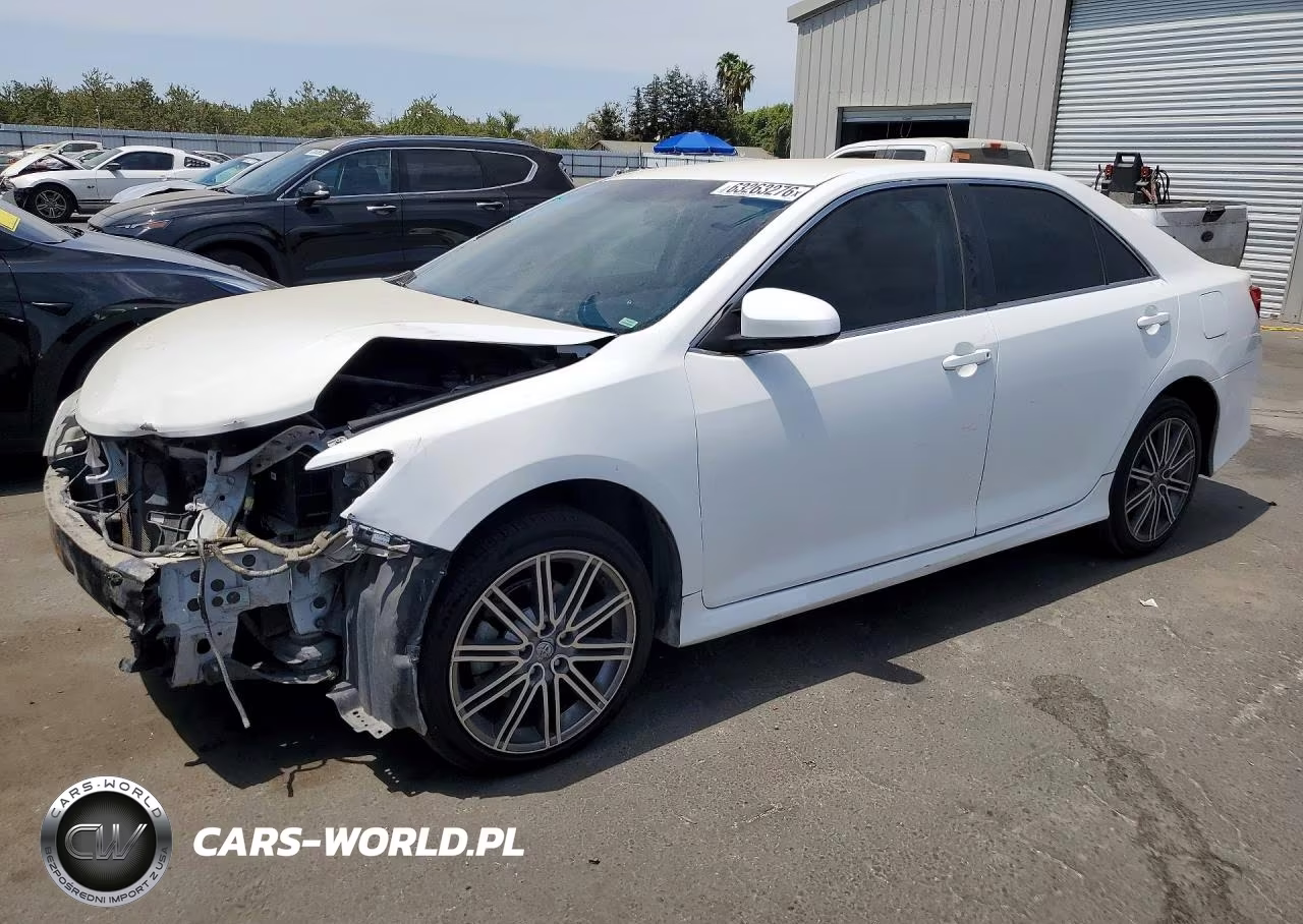 2014 Toyota Camry Se – zdjęcie 1 z 13