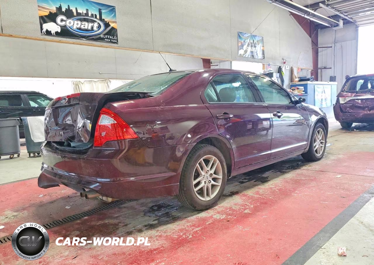 2012 Ford Fusion S VIN:3FAHP0GA2CR347708 - 3