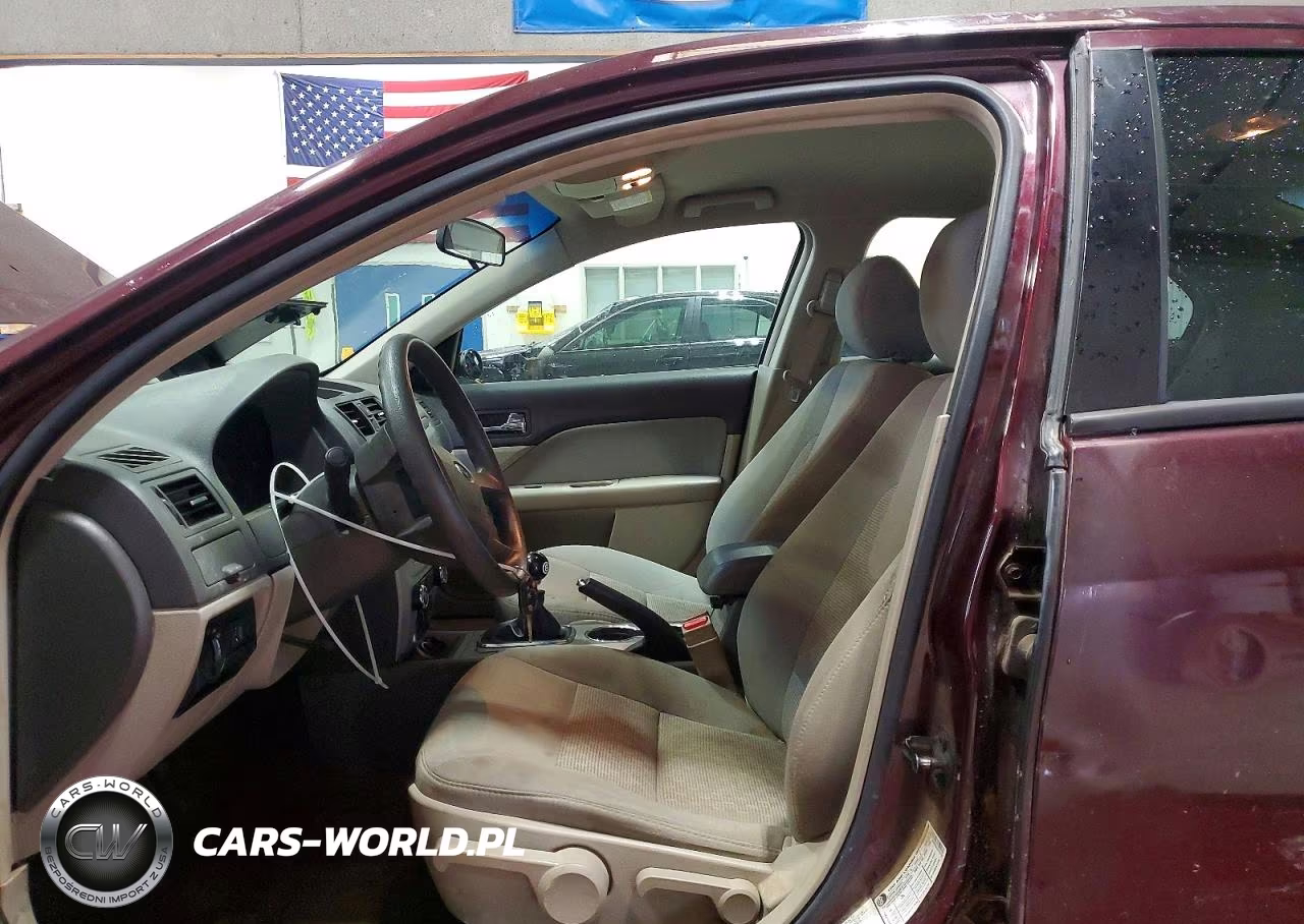 2012 Ford Fusion S VIN:3FAHP0GA2CR347708 - 7