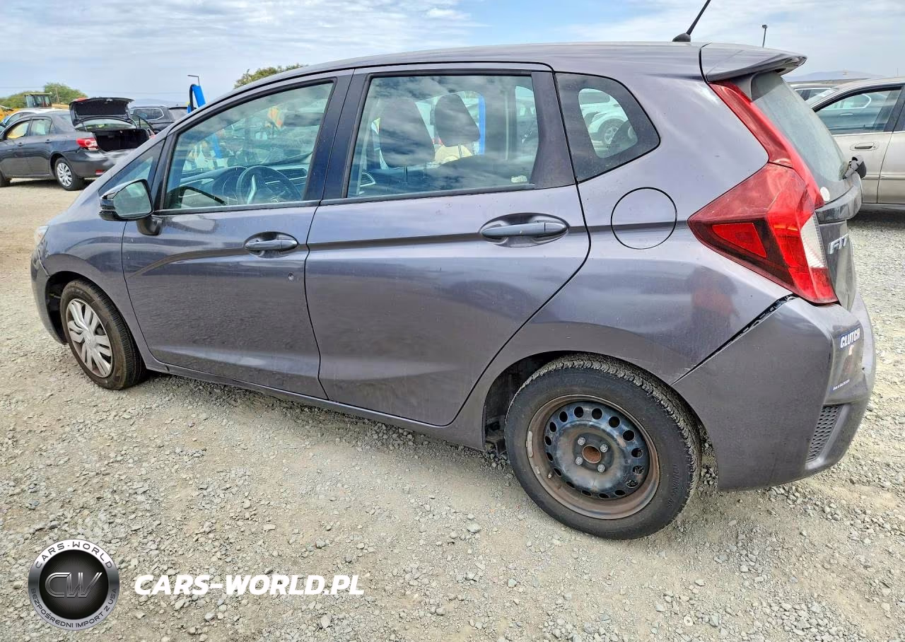 2015 Honda Fit Lx VIN:3HGGK5H59FM753247 - 2