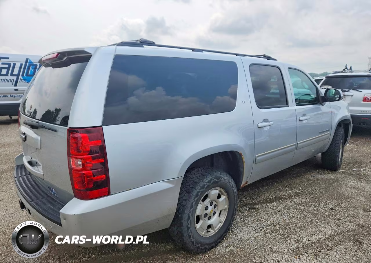 2014 Chevrolet Suburban K1500 Lt VIN:1GNSKJE77ER117907 - 3