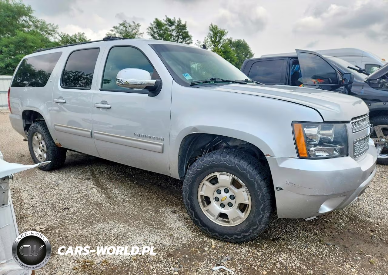2014 Chevrolet Suburban K1500 Lt VIN:1GNSKJE77ER117907 - 4