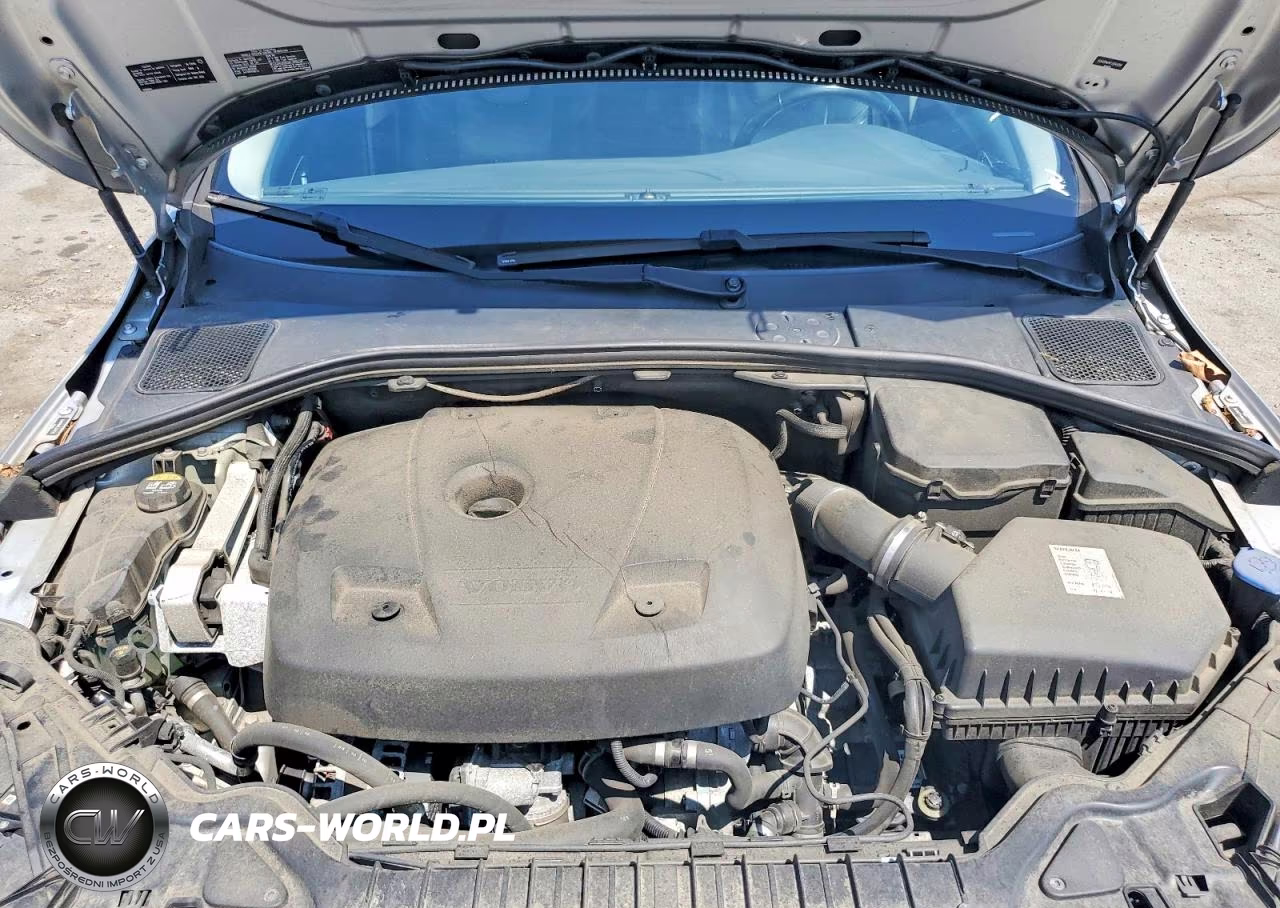 2018 Volvo V60 Cross Country Platinum VIN:YV440MWM7J2045068 - 11