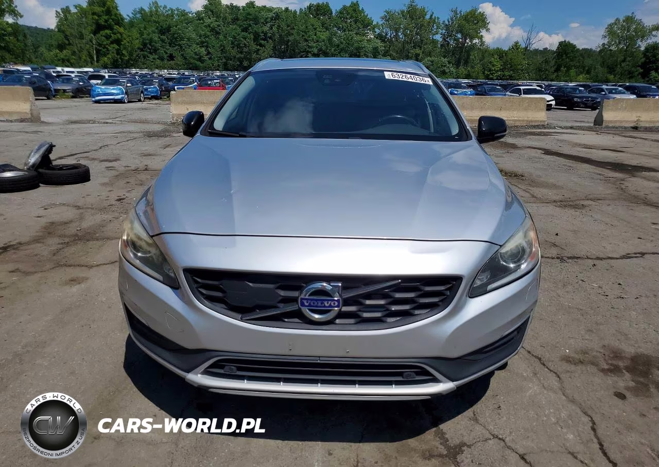 2018 Volvo V60 Cross Country Platinum VIN:YV440MWM7J2045068 - 5