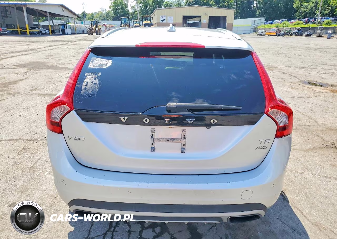 2018 Volvo V60 Cross Country Platinum VIN:YV440MWM7J2045068 - 6