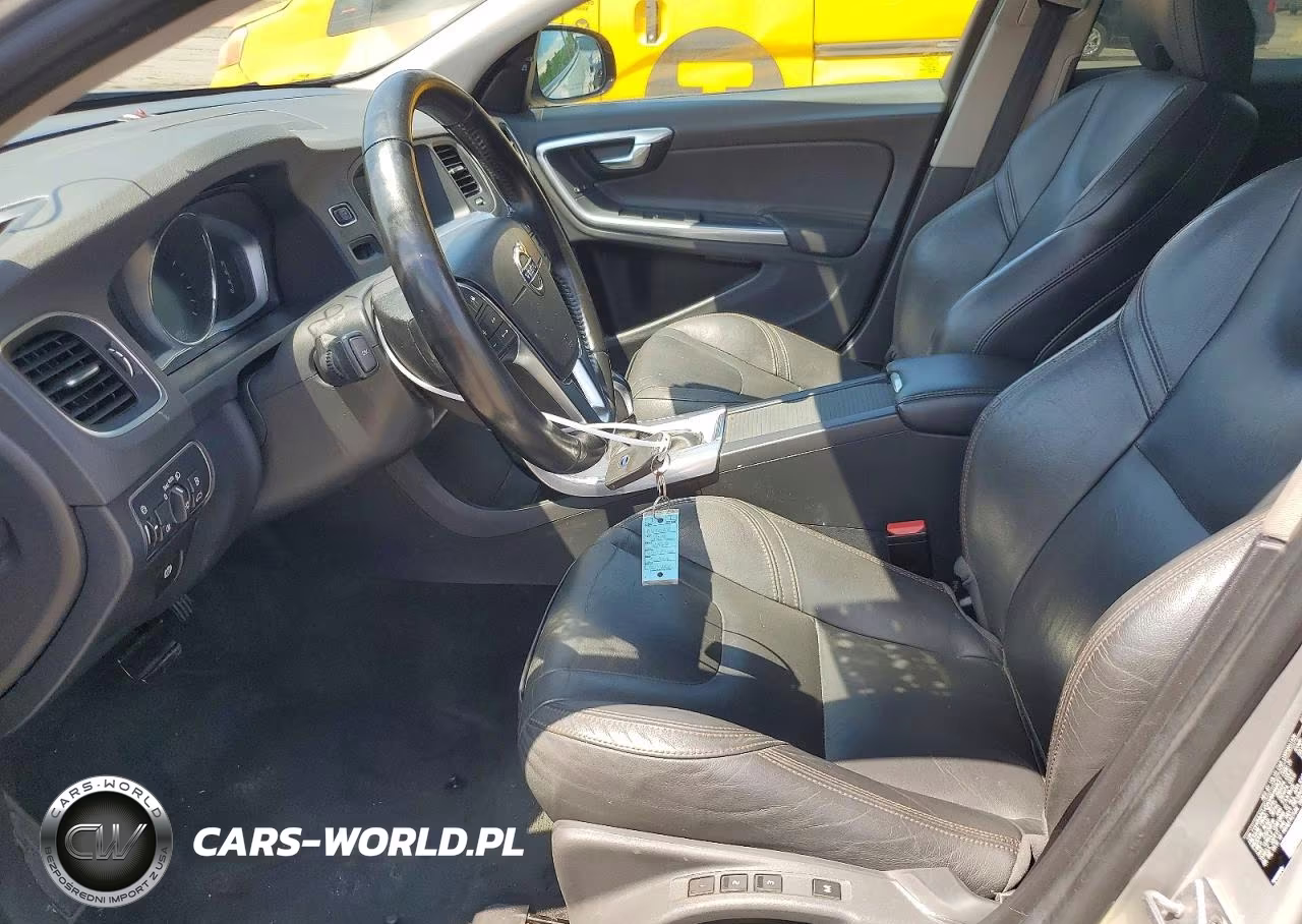 2018 Volvo V60 Cross Country Platinum VIN:YV440MWM7J2045068 - 7