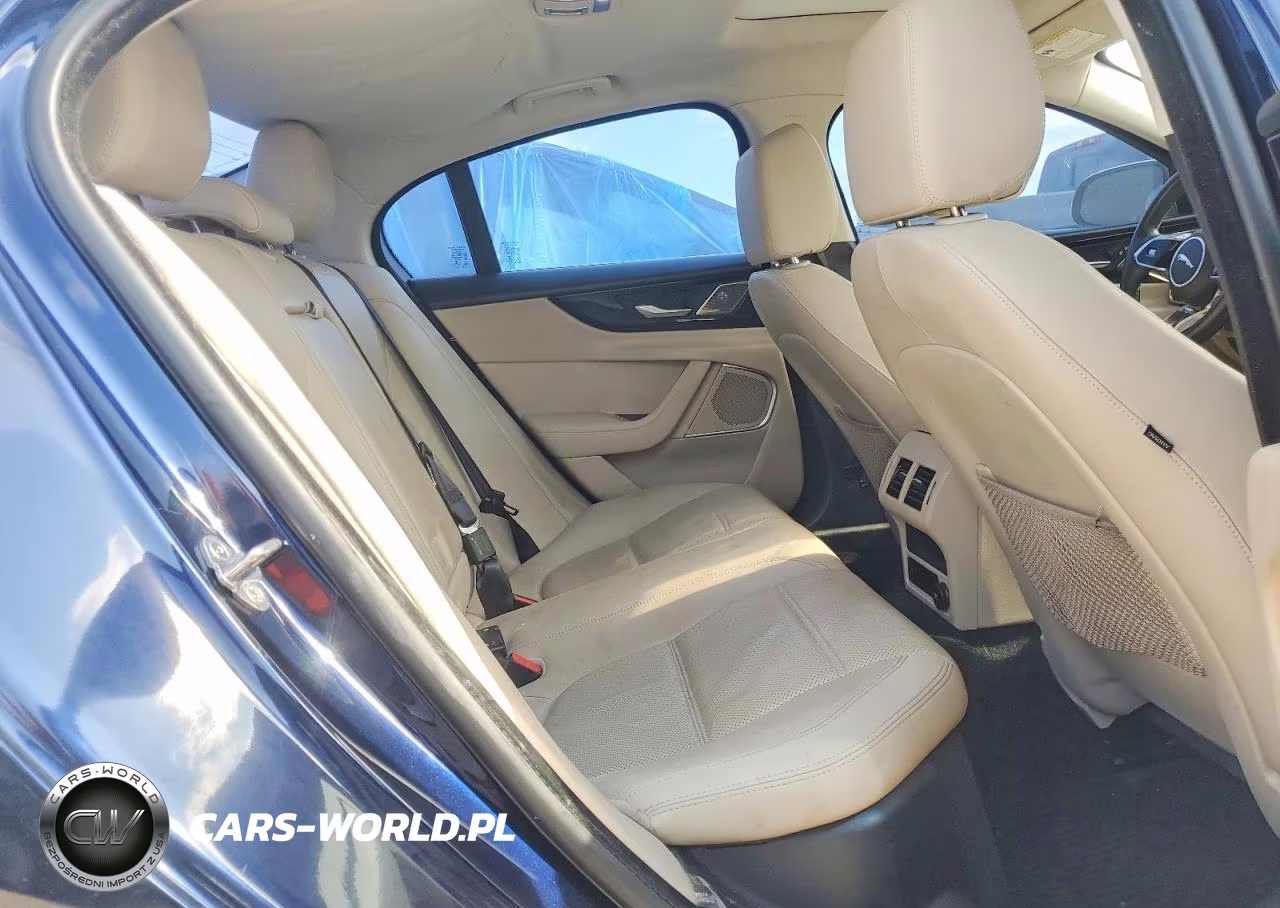 2020 Jagu Xe 2Wd 4D Sedan S VIN:SAJAE4FX3LCP60249 - 10