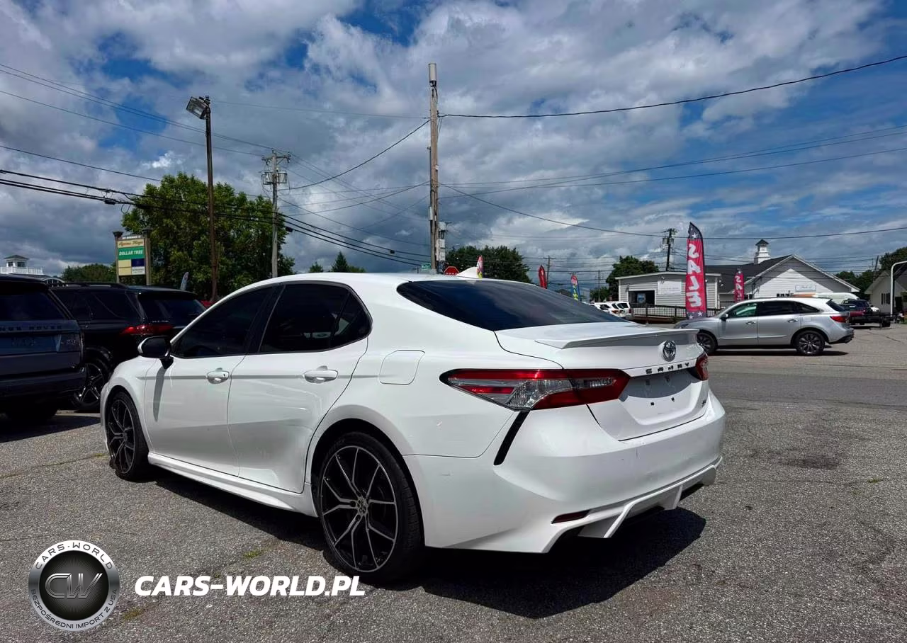 2020 Toyota Camry Se VIN:4T1G11AK0LU353574 - 3