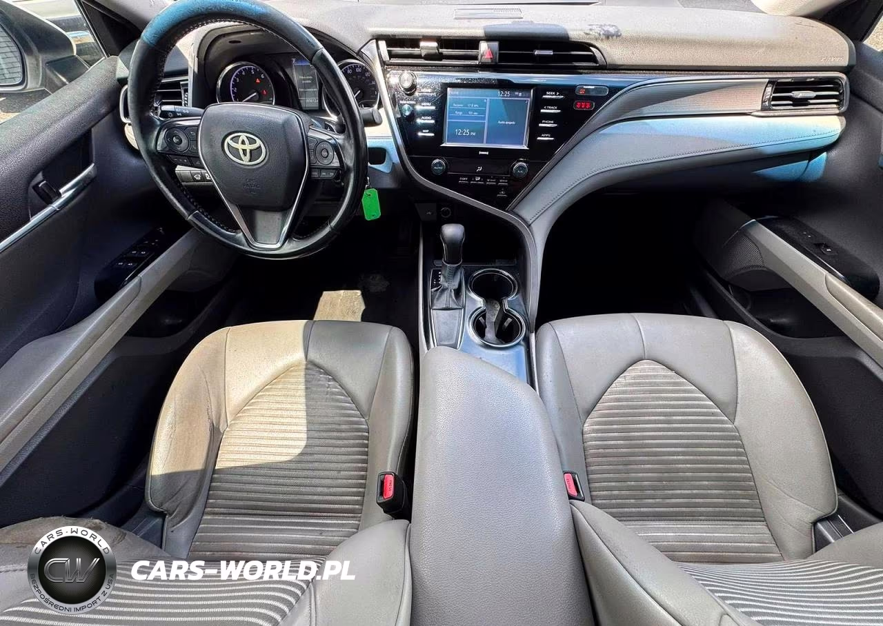 2020 Toyota Camry Se VIN:4T1G11AK0LU353574 - 9