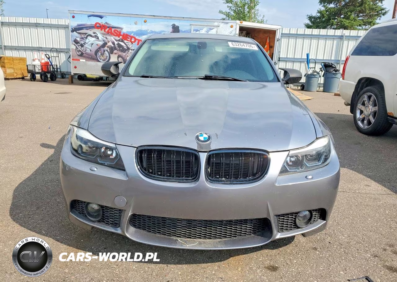 2011 BMW 335 Xi VIN:WBAPL5C57BA920728 - 5