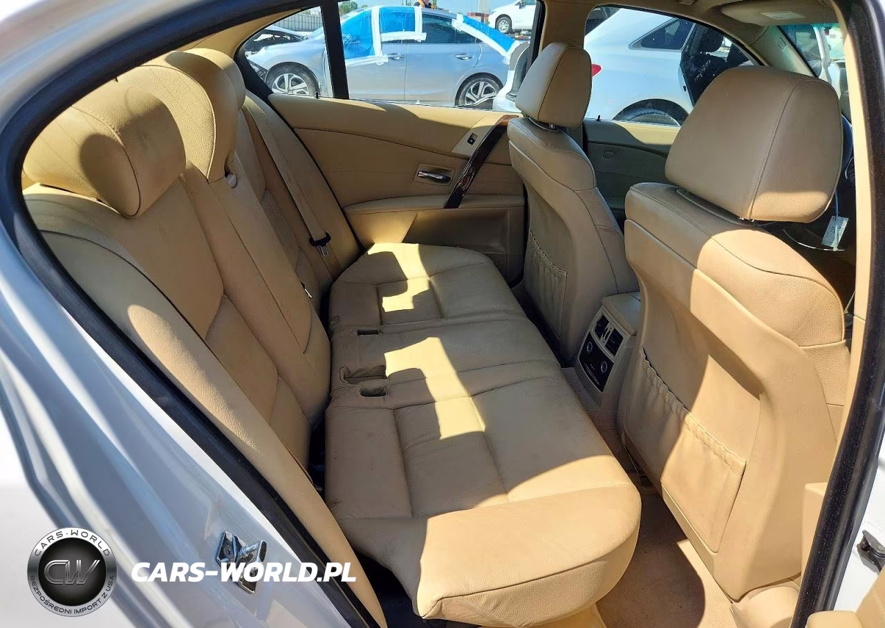 2007 BMW 525 Xi VIN:WBANF335X7CS41454 - 10
