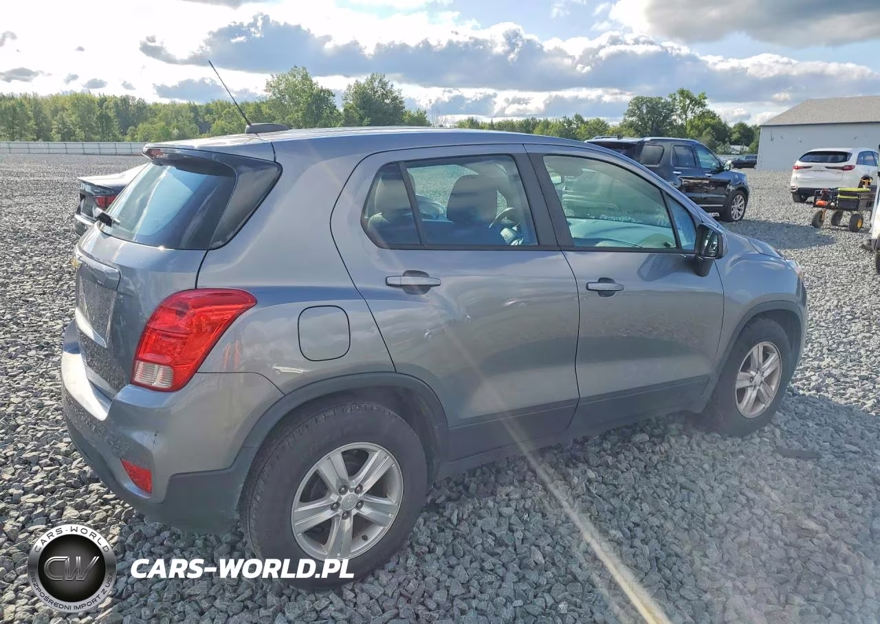 2020 Chevrolet Trax Ls VIN:3GNCJKSB9LL211393 - 3