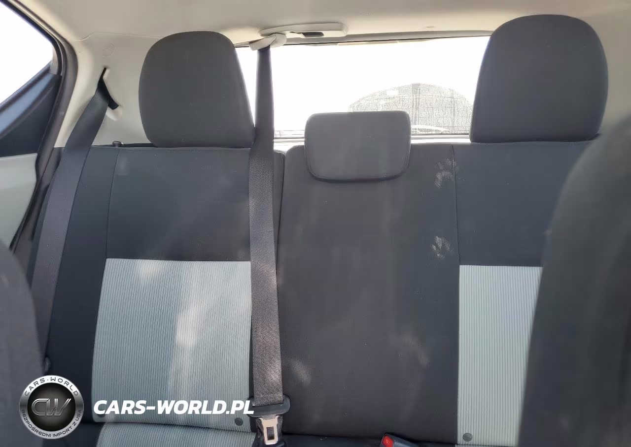 2014 Toyota Prius C VIN:JTDKDTB33E1575314 - 10