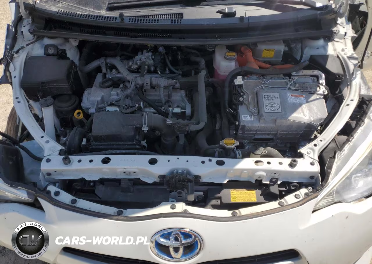 2014 Toyota Prius C VIN:JTDKDTB33E1575314 - 12