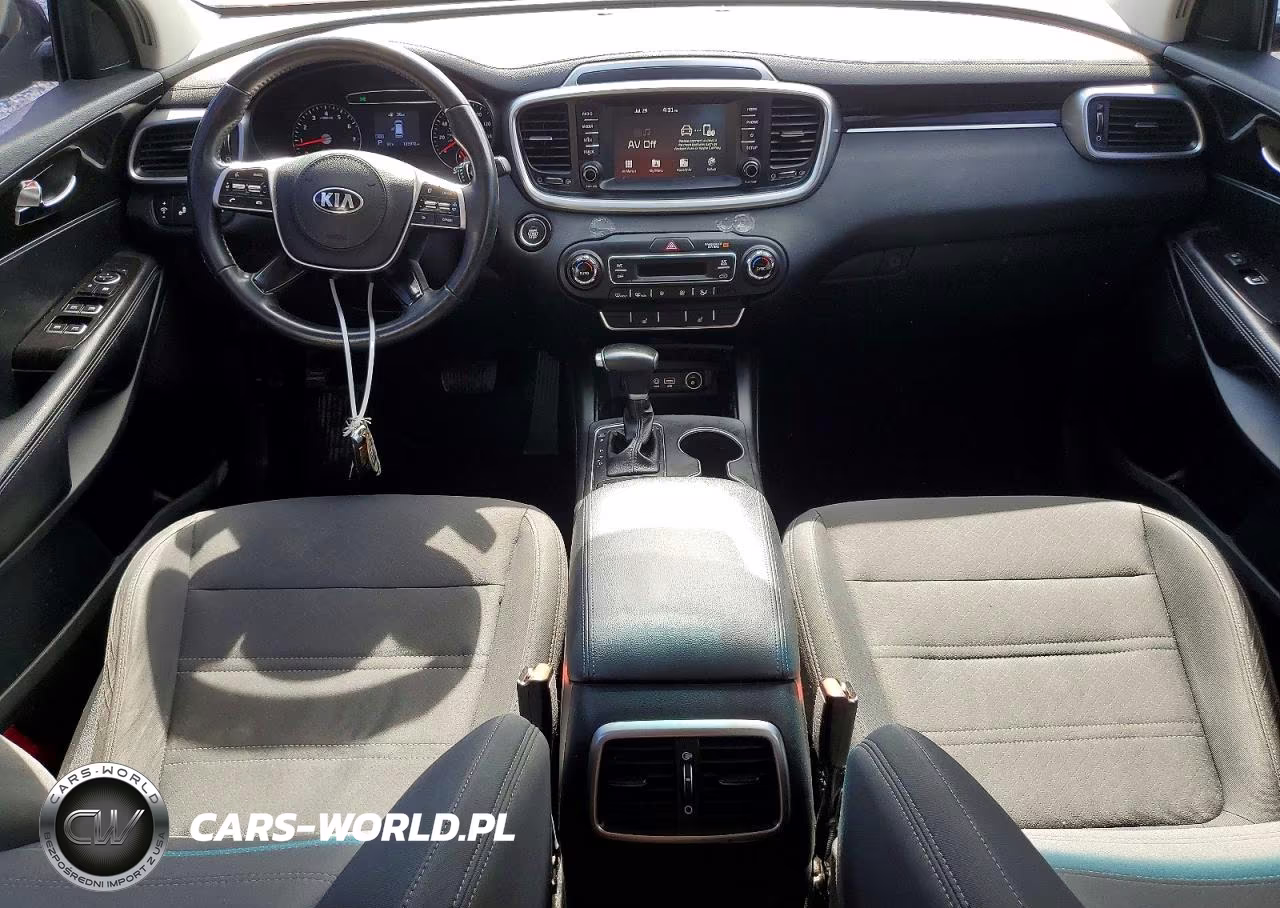 2020 Kia Sorento S VIN:5XYPG4A58LG695872 - 8