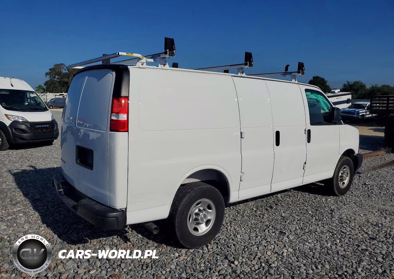 2025 Chevrolet Express G2500 VIN:1GCWGAF70S1144211 - 3