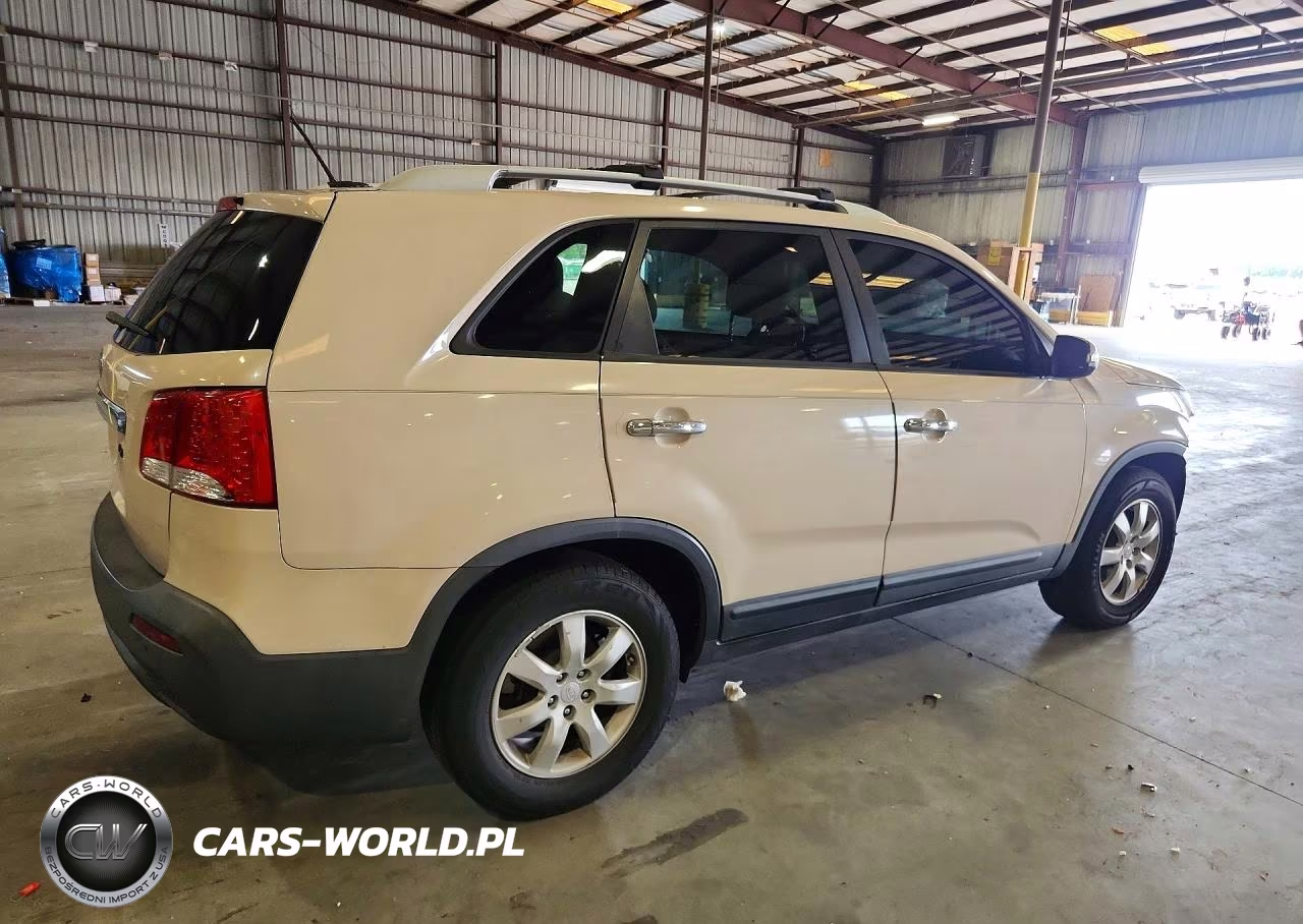 2012 Kia Sorento Lx VIN:5XYKT4A61CG199147 - 3