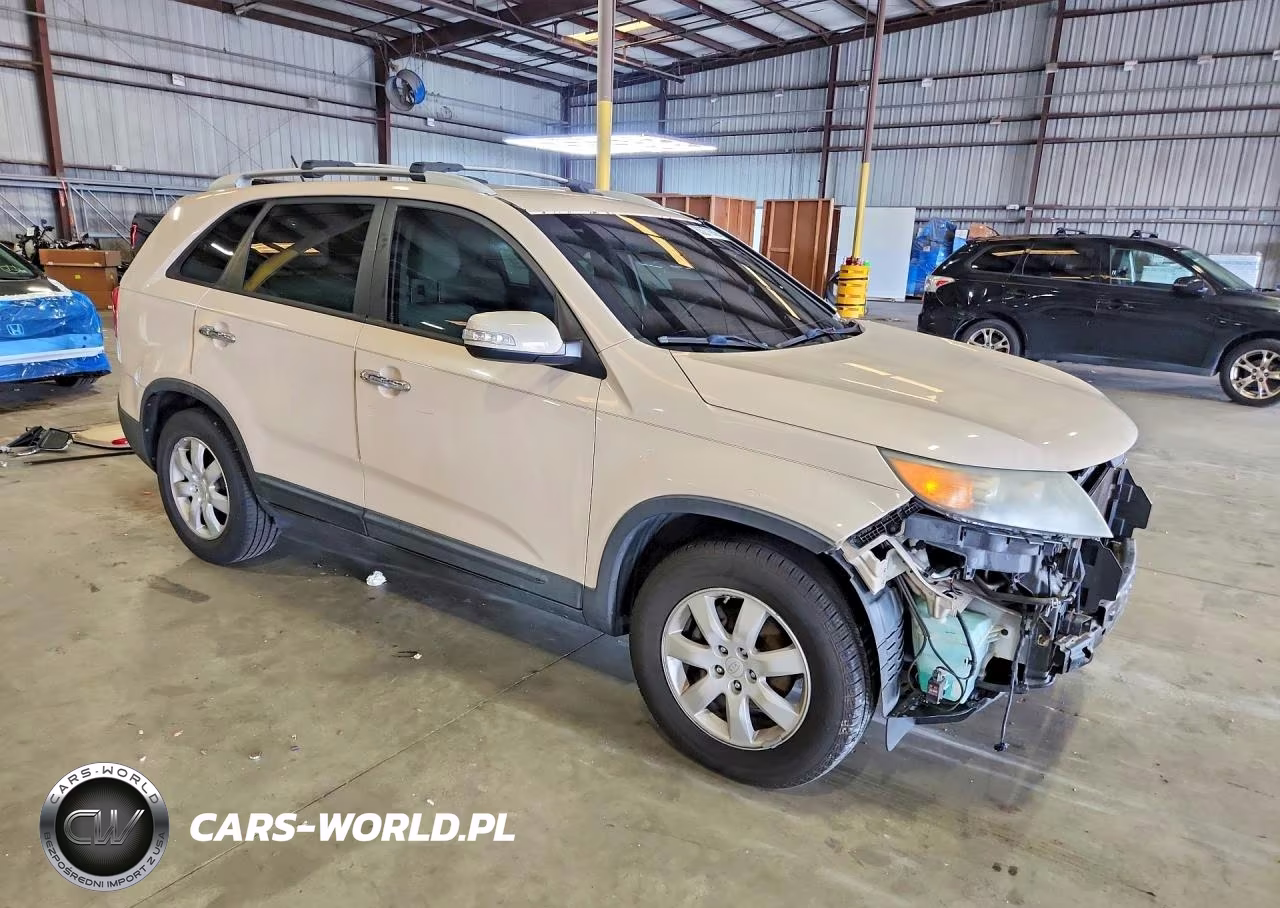 2012 Kia Sorento Lx VIN:5XYKT4A61CG199147 - 4