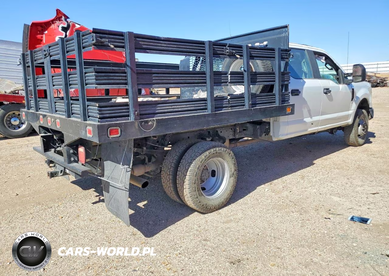 2022 Ford F-350 Chassis VIN:1FD8W3H62NED17361 - 3