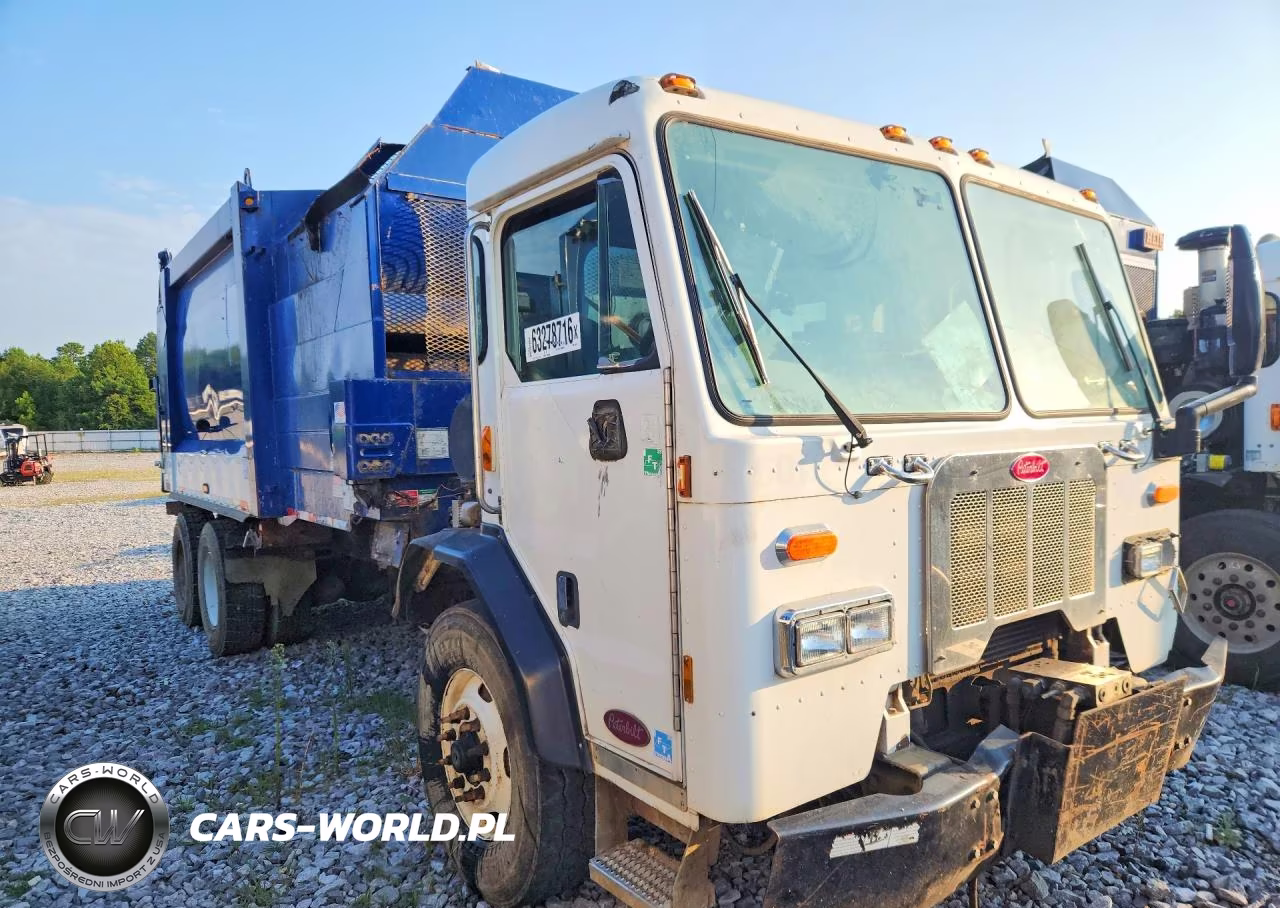 2016 Peterbilt 320 VIN:3BPZLJ0X3GF107105 - 4