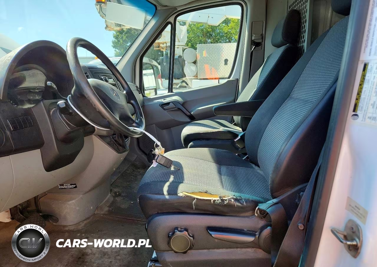2013 Mercedes-Benz Sprinter 2500 Delivery Van VIN:WD3PE8CC7D5740376 - 7