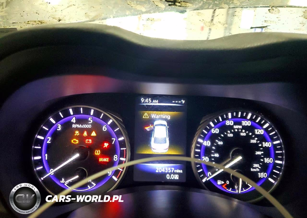 2015 Infiniti Q50 Premium VIN:JN1BV7AP4FM330484 - 9