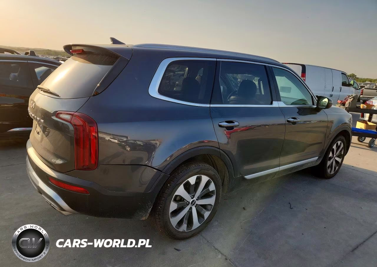 2022 Kia Telluride S VIN:5XYP6DHC9NG242077 - 3