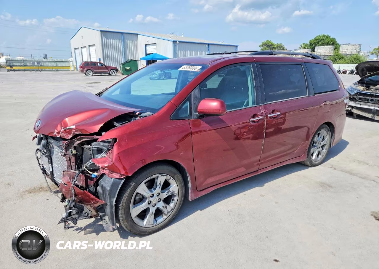 2015 Toyota Sienna Sport – zdjęcie 1 z 14