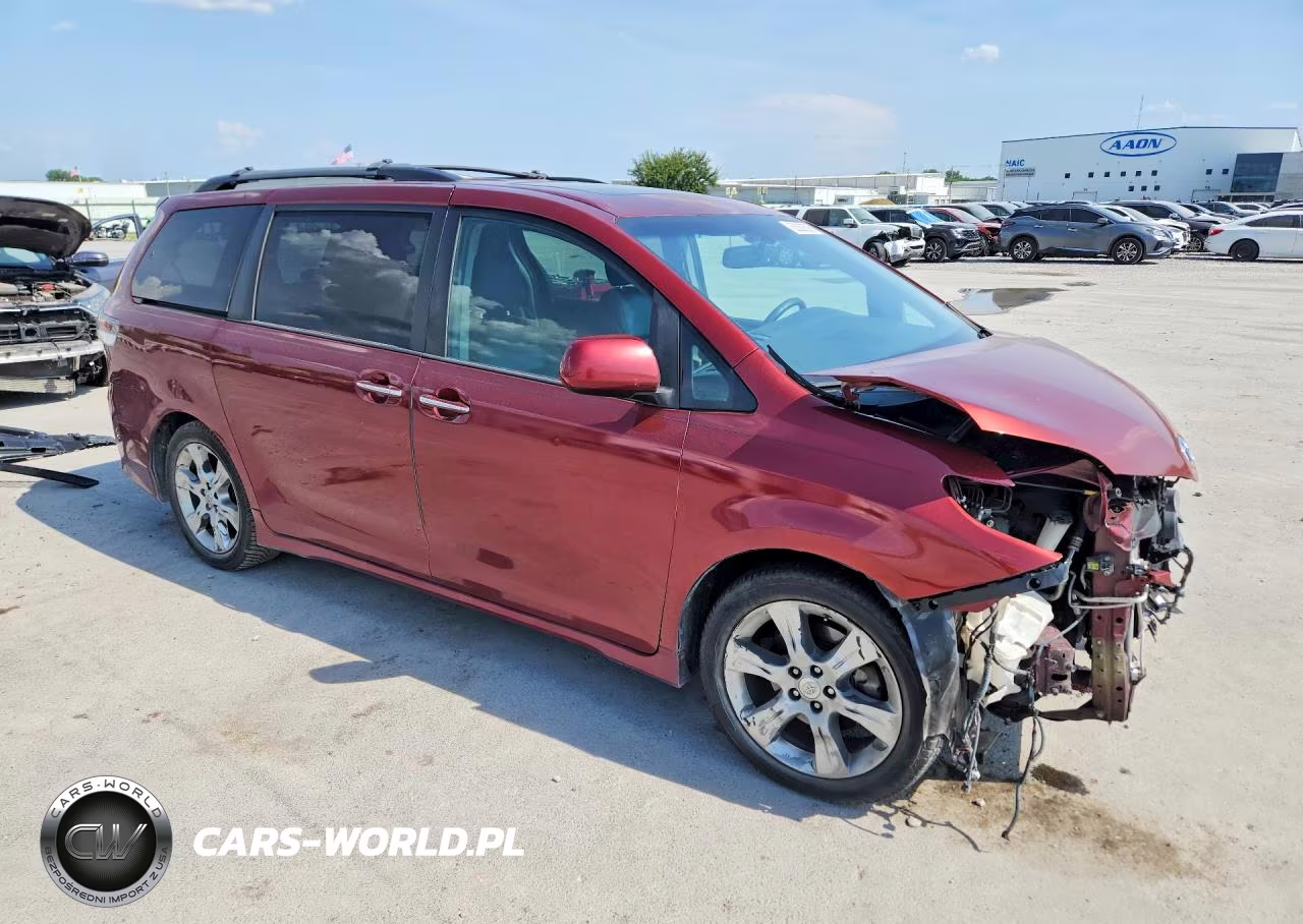 2015 Toyota Sienna Sport VIN:5TDXK3DC7FS536058 - 4