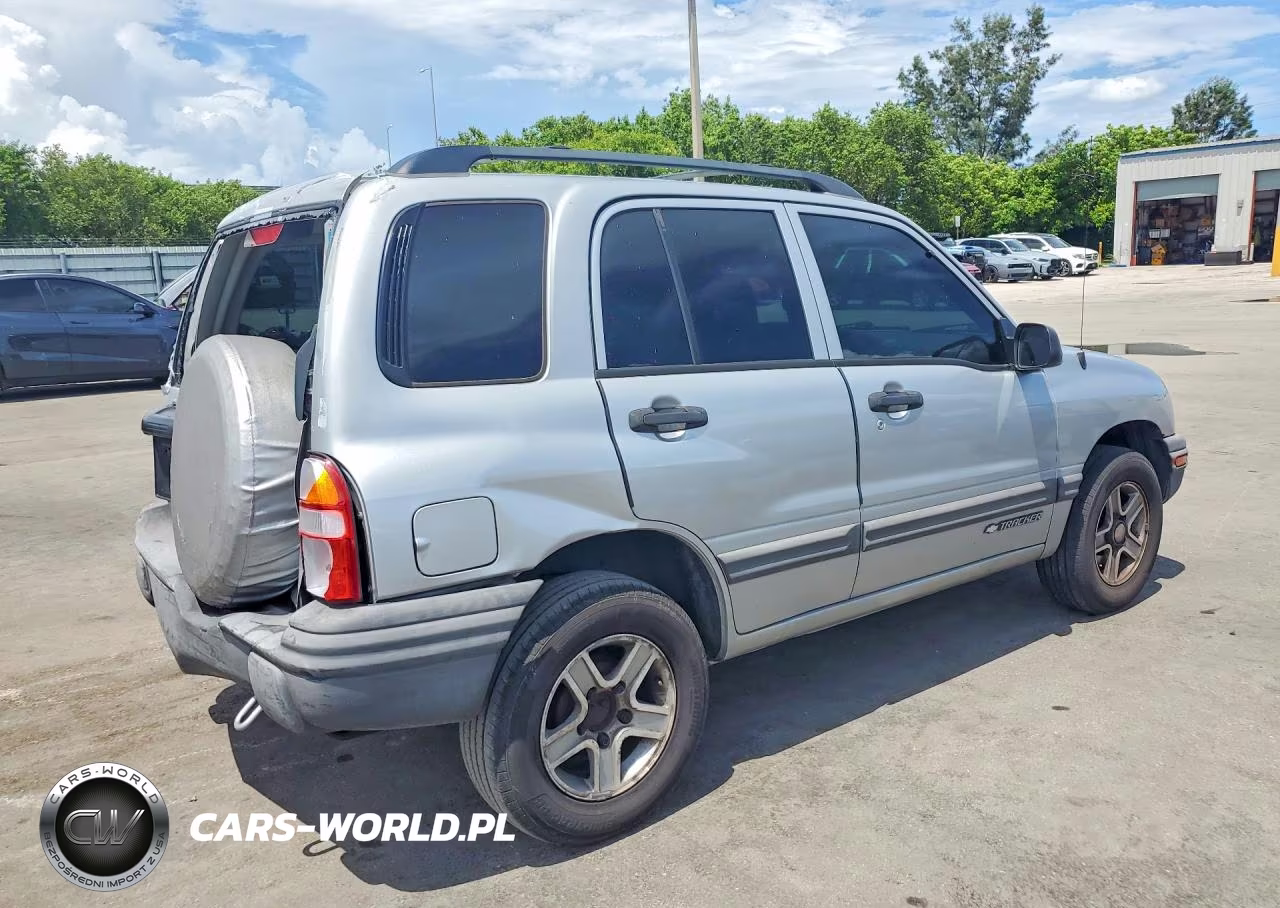 2003 Chevrolet Tracker VIN:2CNBJ134X36928206 - 3