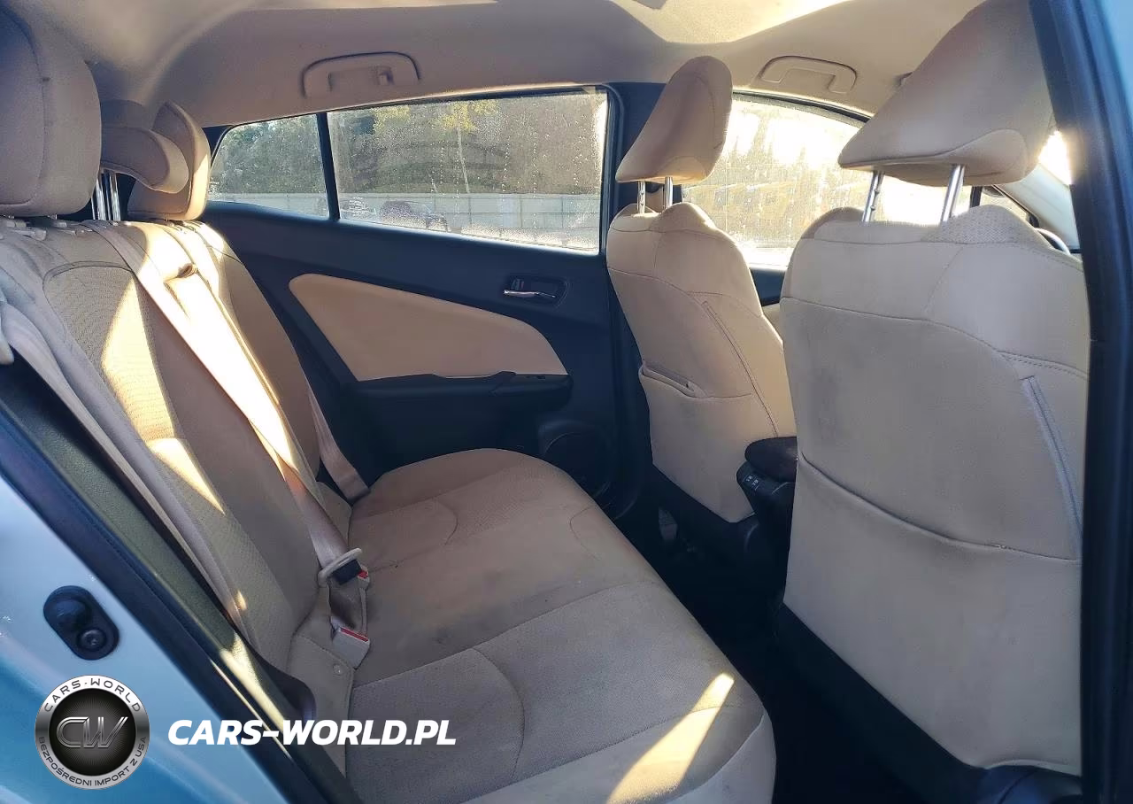 2020 Toyota Prius Le Awd-E VIN:JTDL9RFU2L3017130 - 10