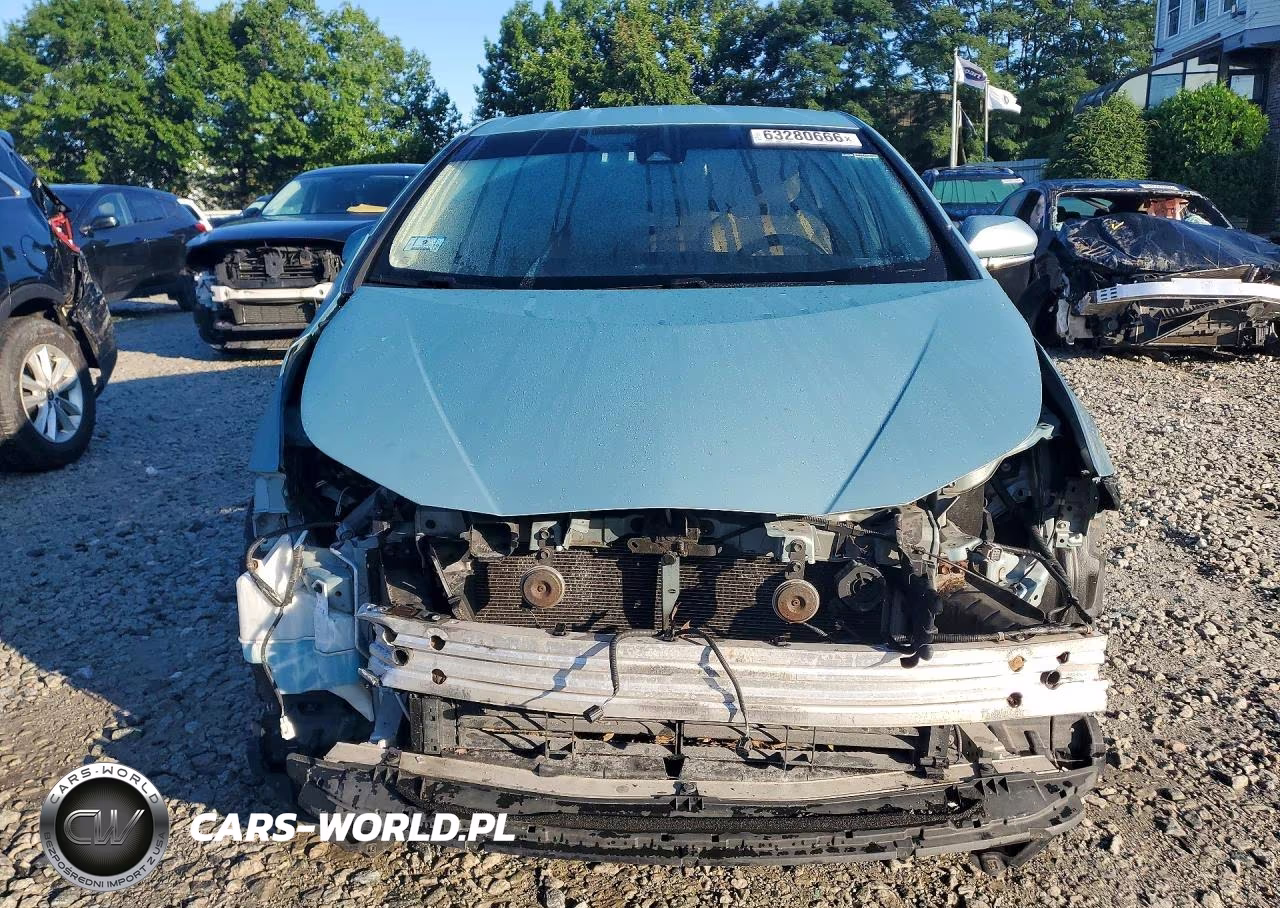 2020 Toyota Prius Le Awd-E VIN:JTDL9RFU2L3017130 - 5
