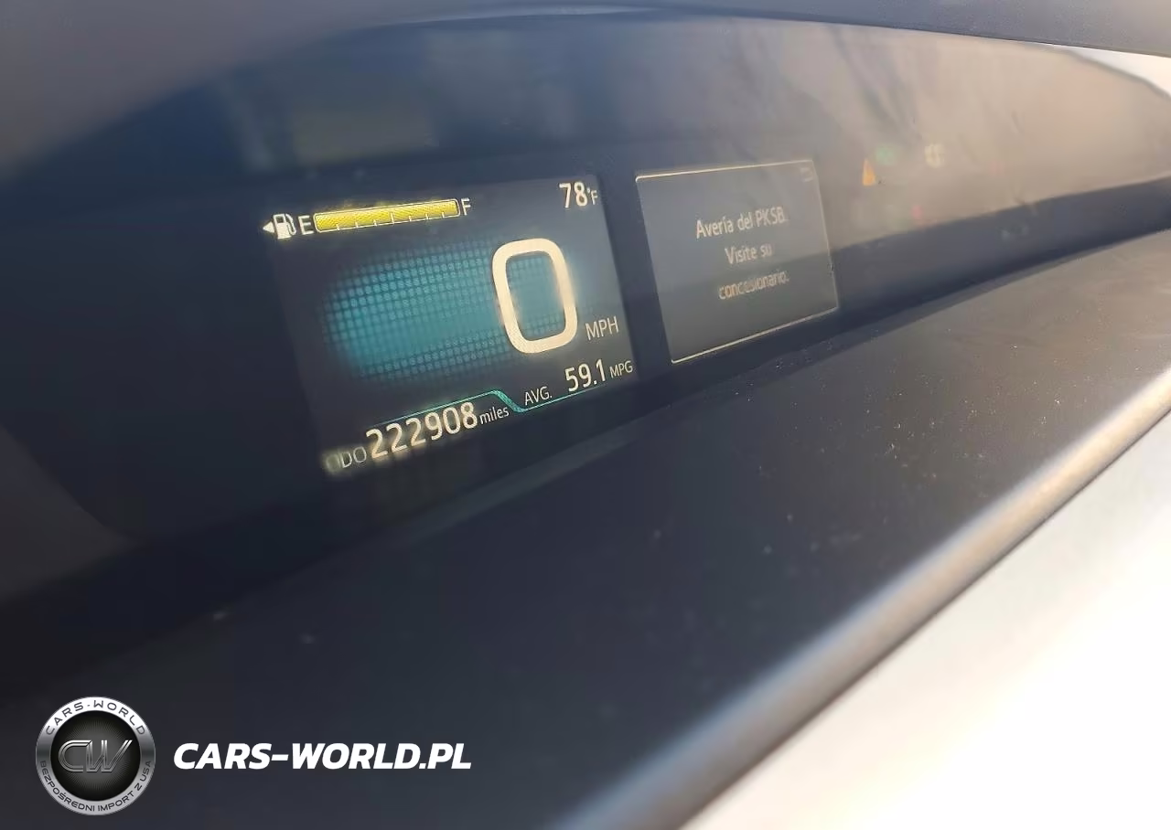 2020 Toyota Prius Le Awd-E VIN:JTDL9RFU2L3017130 - 9