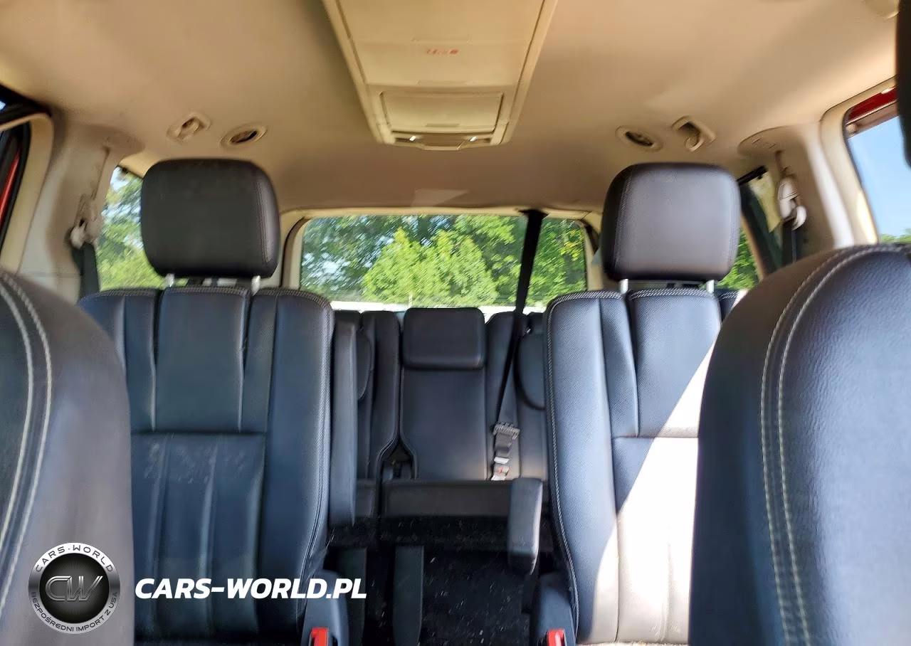 2014 Chrysler Town & Country Touring VIN:2C4RC1BG7ER418051 - 10