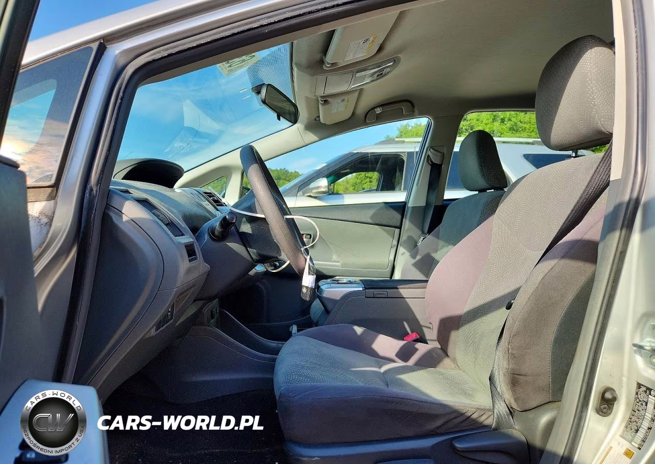 2012 Toyota Prius V Three VIN:JTDZN3EU9C3065146 - 7