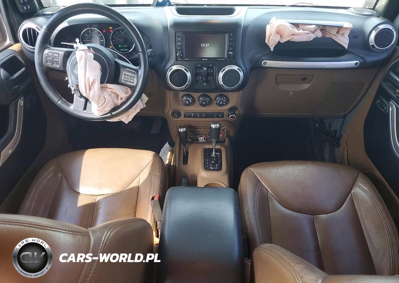 2015 Jeep Wrangler Unlimited Sahara VIN:1C4BJWEG1FL555769 - 8
