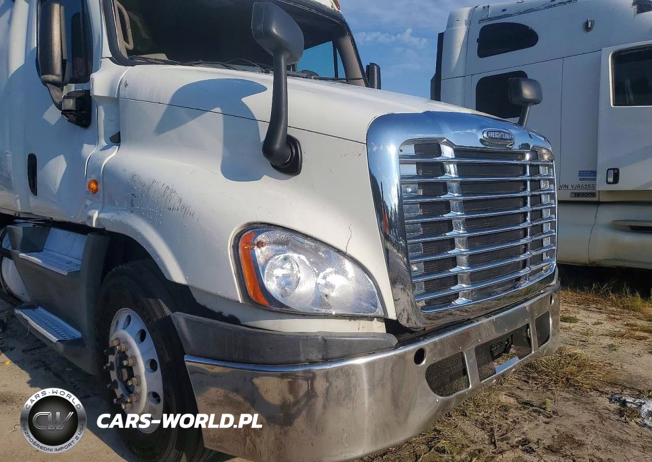 2013 Freightliner Cascadia Semi Truck VIN:1FUJGLDR4DSBR4774 - 14