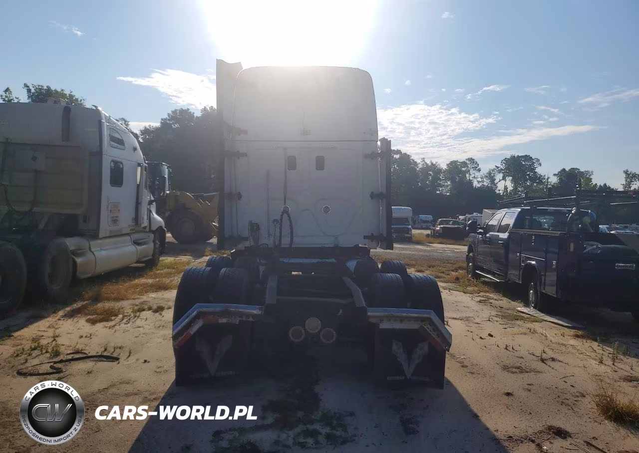 2013 Freightliner Cascadia Semi Truck VIN:1FUJGLDR4DSBR4774 - 6