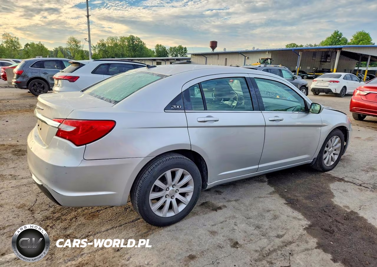 2011 Chrysler 200 Touring VIN:1C3BC1FG5BN503706 - 3