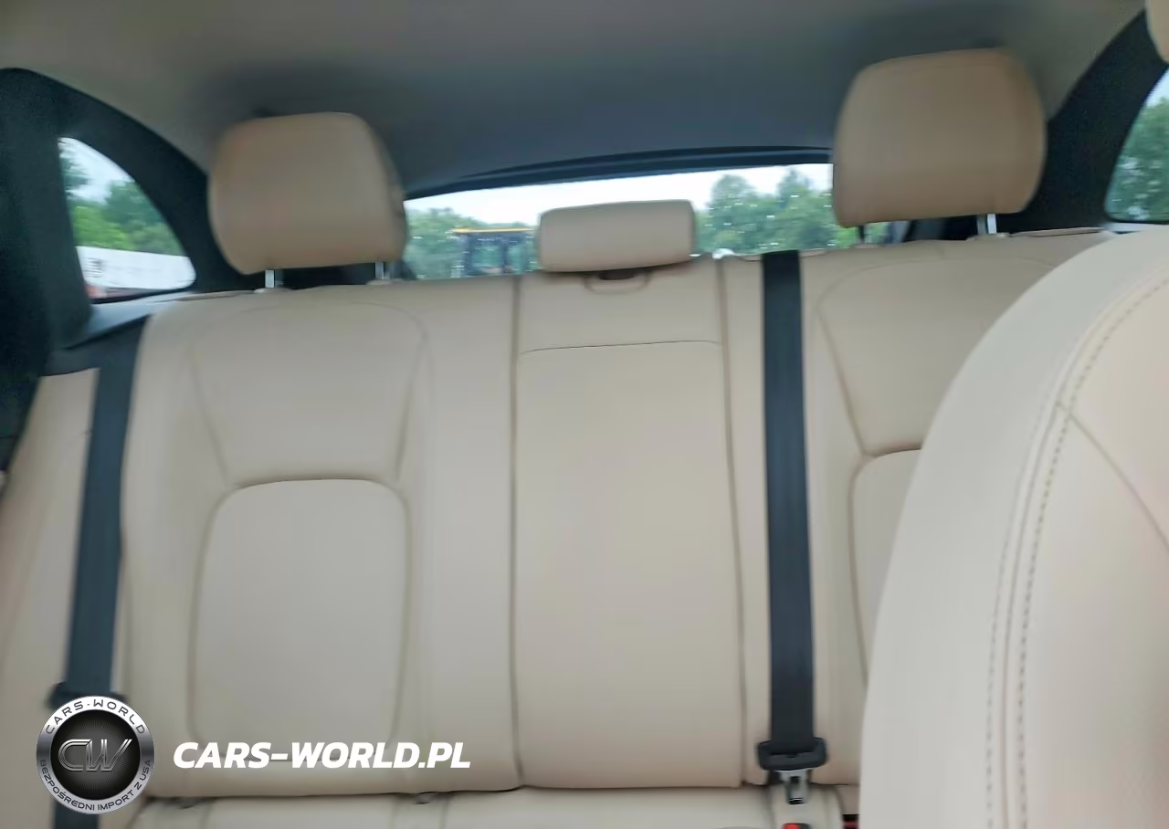 2017 Jaguar F-Pace Premium VIN:SADCJ2BN1HA097606 - 10